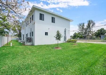 New Townhome Near Wilton/Las Olas/Beach Форт-Лодердейл Экстерьер фото