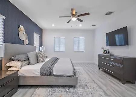 New Townhome Near Wilton/Las Olas/Beach Форт-Лодердейл Экстерьер фото